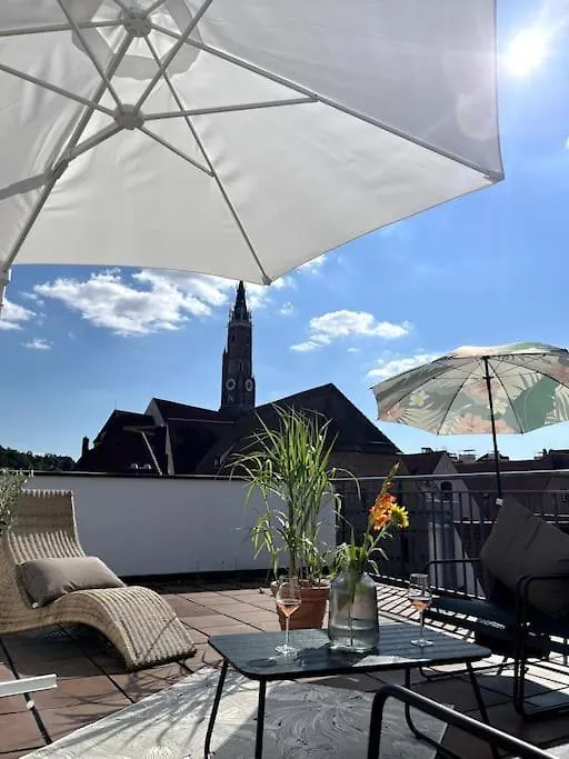 Ueber Den Daechern Der Landshuter Altstadt لاندشوت